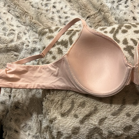 Victoria's Secret Women'sBody by Victoria Full Coverage Lightly Lined T-ShirtBra - Picture 6 of 8